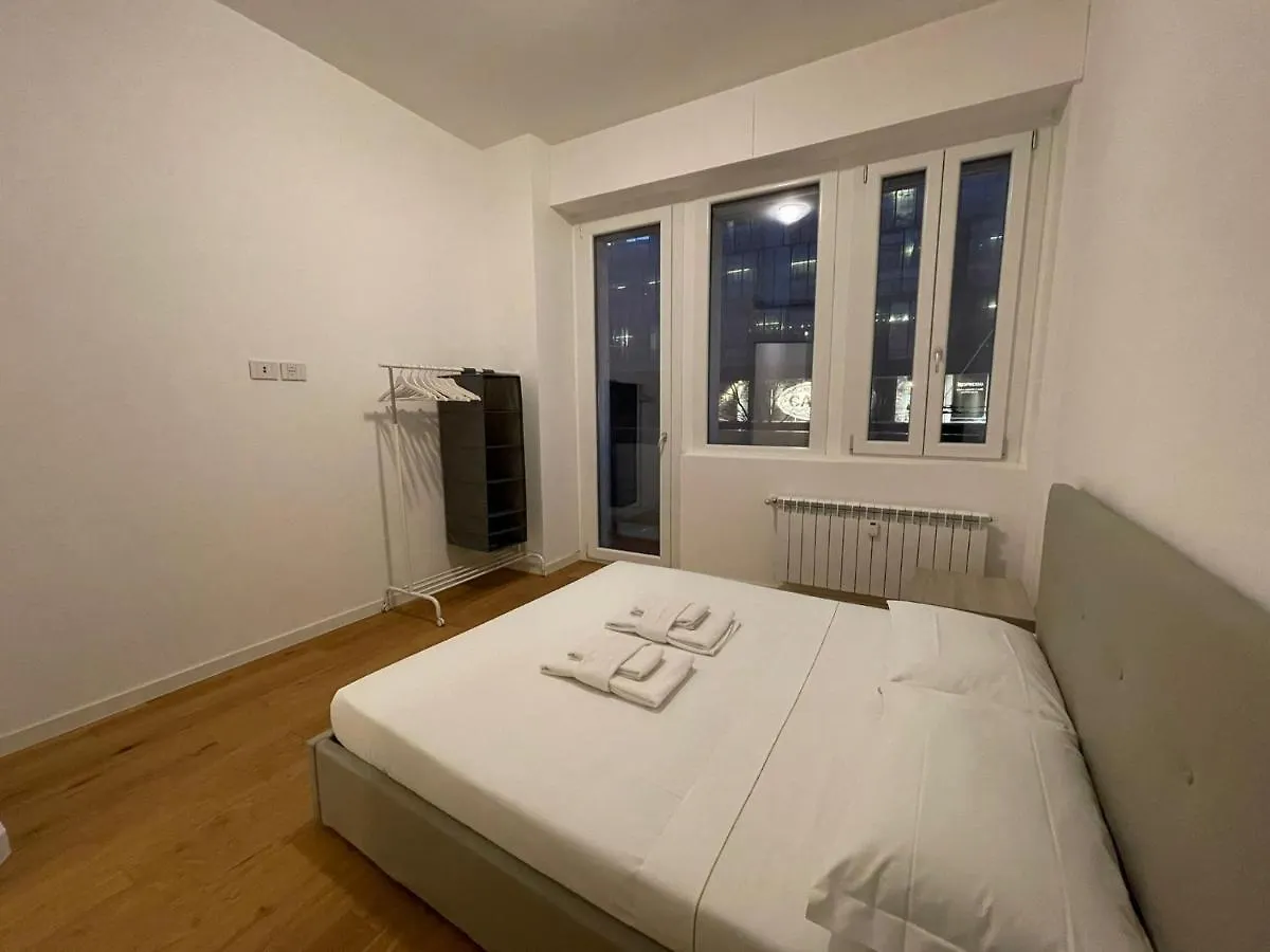 מילאנו Farolfi Apartments Corso Di Porta Vittoria 0*,  איטליה